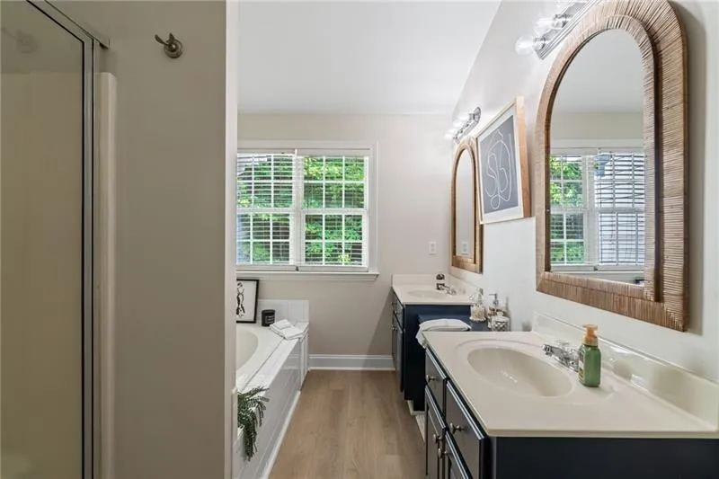 Alpharetta, Georgia 30004, United States, 2 Bedrooms Bedrooms, ,3 BathroomsBathrooms,Residential,Pending,146132