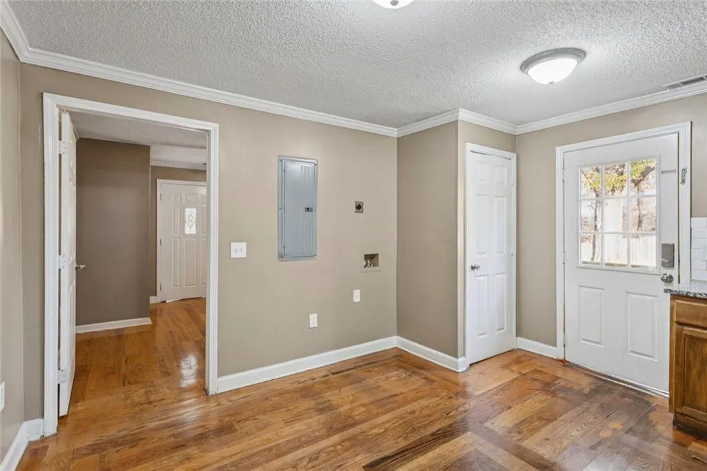 Atlanta, Georgia 30318, United States, 3 Bedrooms Bedrooms, ,1 BathroomBathrooms,Residential,Active,248185