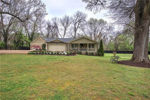 Homes For Sale - 125 Cass White Road<br/> Cartersville, GA 30121