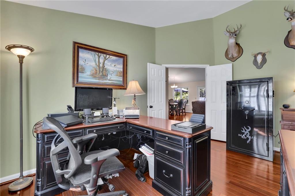 1740 Latour Drive NE