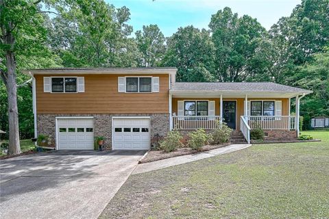 Homes For Sale - 4701 E Glen Ridge Circle<br/> Winston, GA 30187