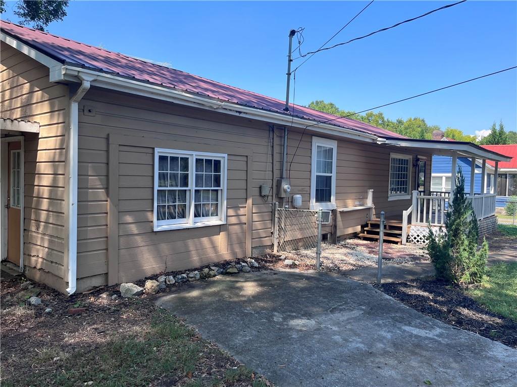 207 N Main Street