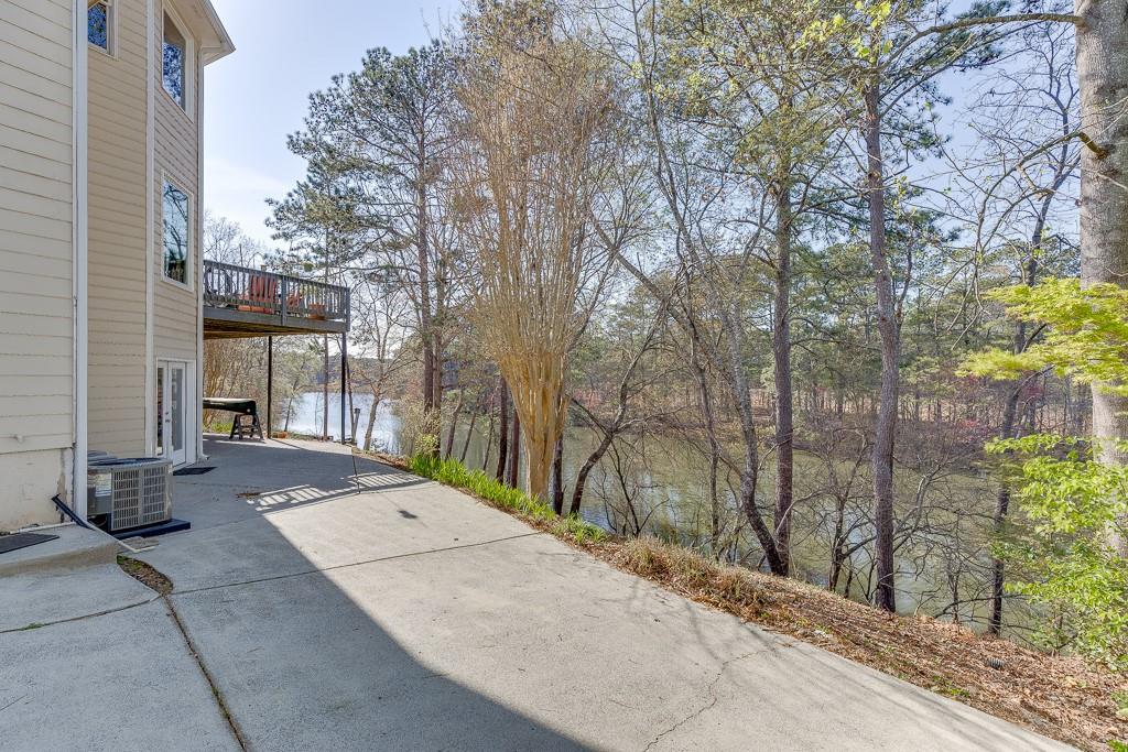 335 Lake Bluff Court, Suwanee, Georgia image 37