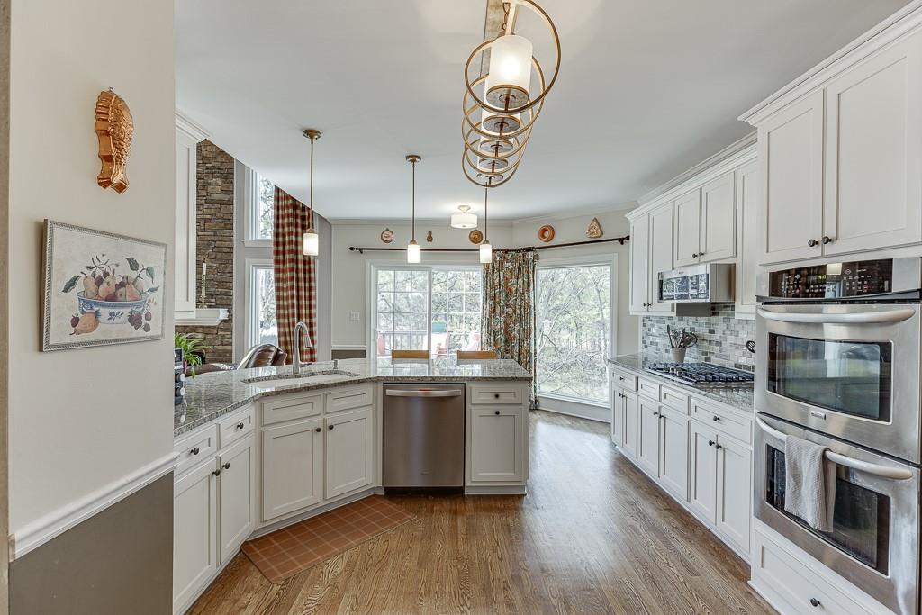 335 Lake Bluff Court, Suwanee, Georgia image 15