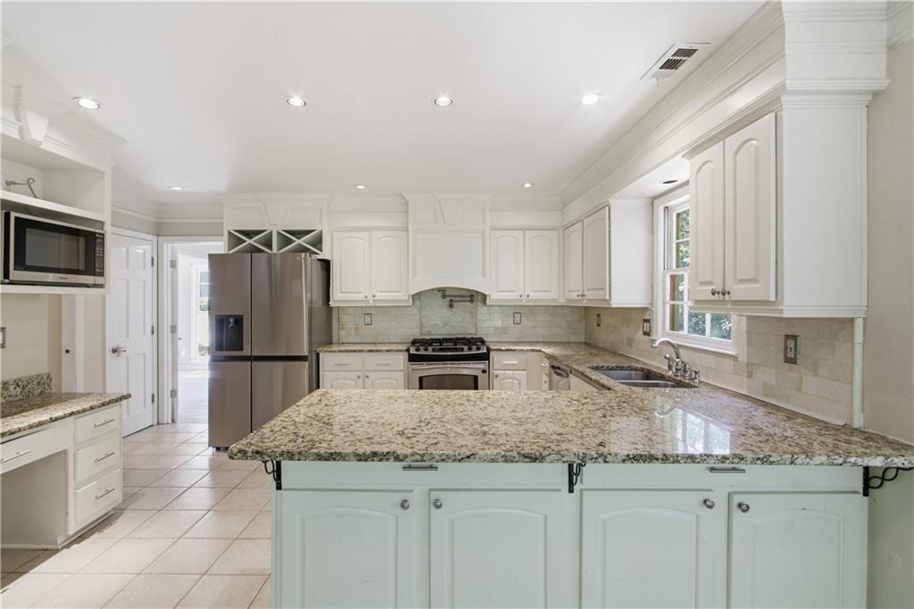 4003 Oakview Court