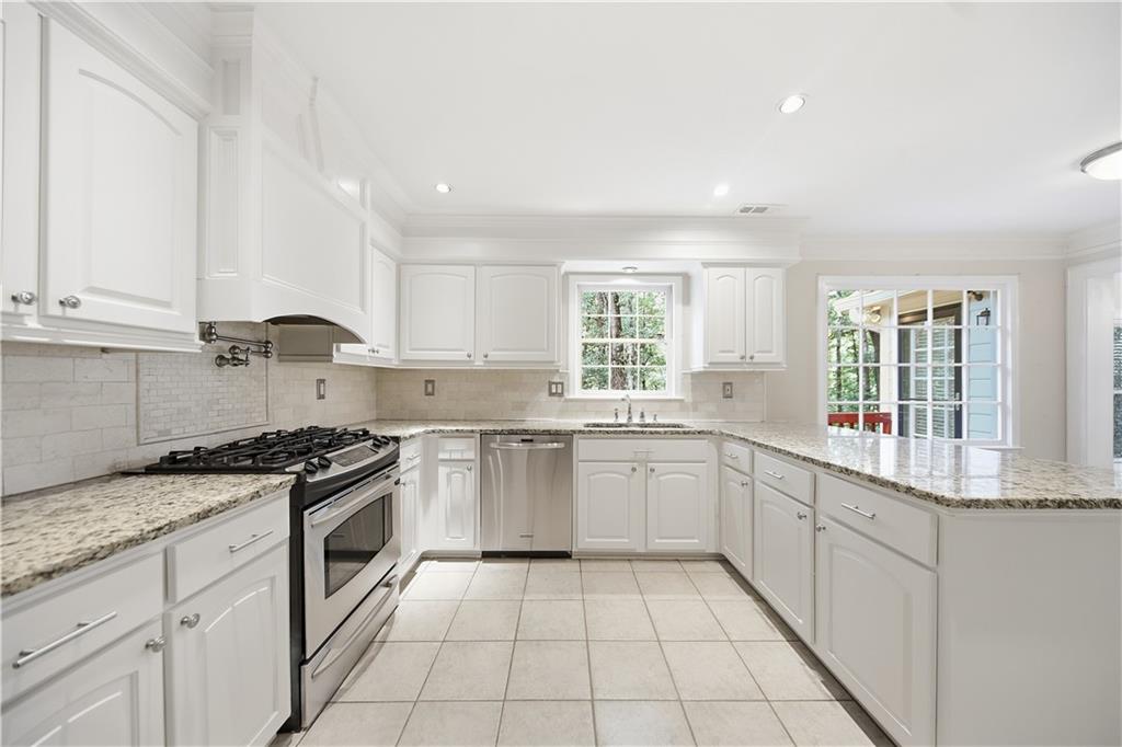 4003 Oakview Court