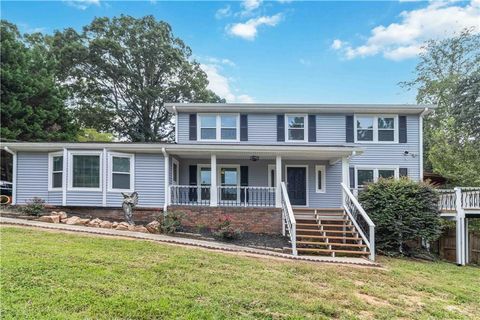 Photo of 1647 Grandeus Lane SW, Stone Mountain, GA 30087 (MLS # 7634126)
