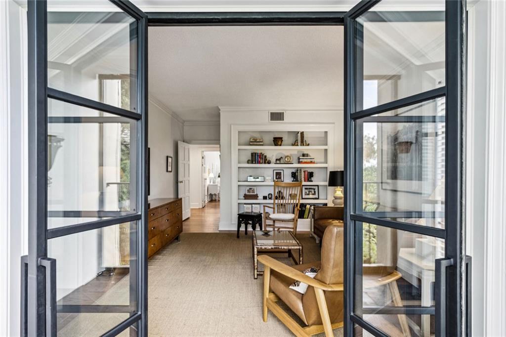 The Carlyle - Residential