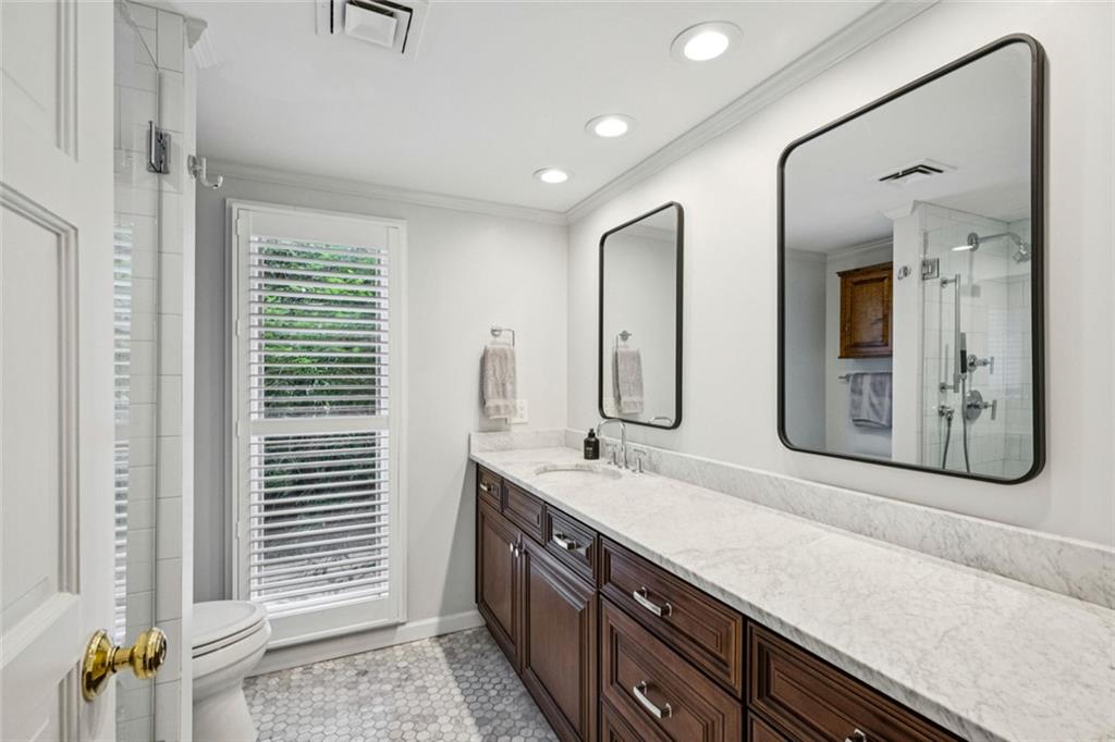 The Carlyle - Residential