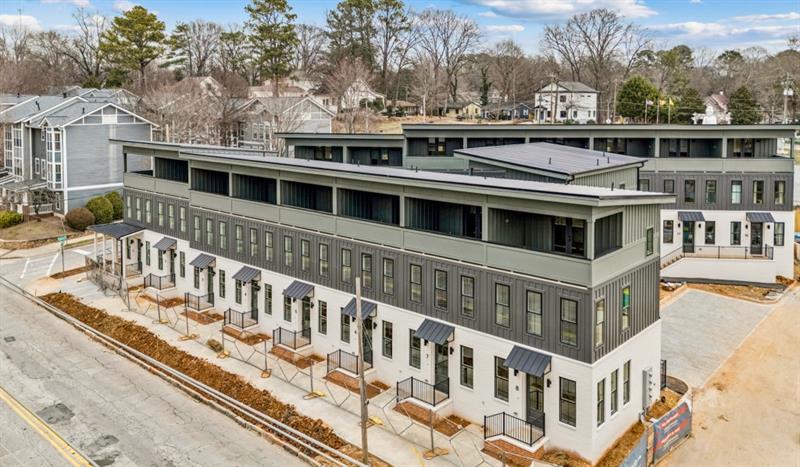 1160 Boulevard SE 14