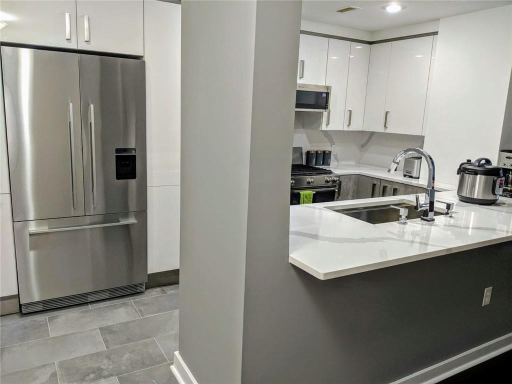 3338 Peachtree Road NE 2505