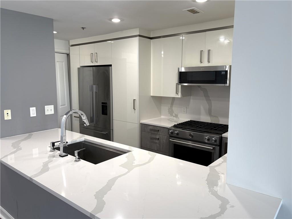 3338 Peachtree Road NE 2505