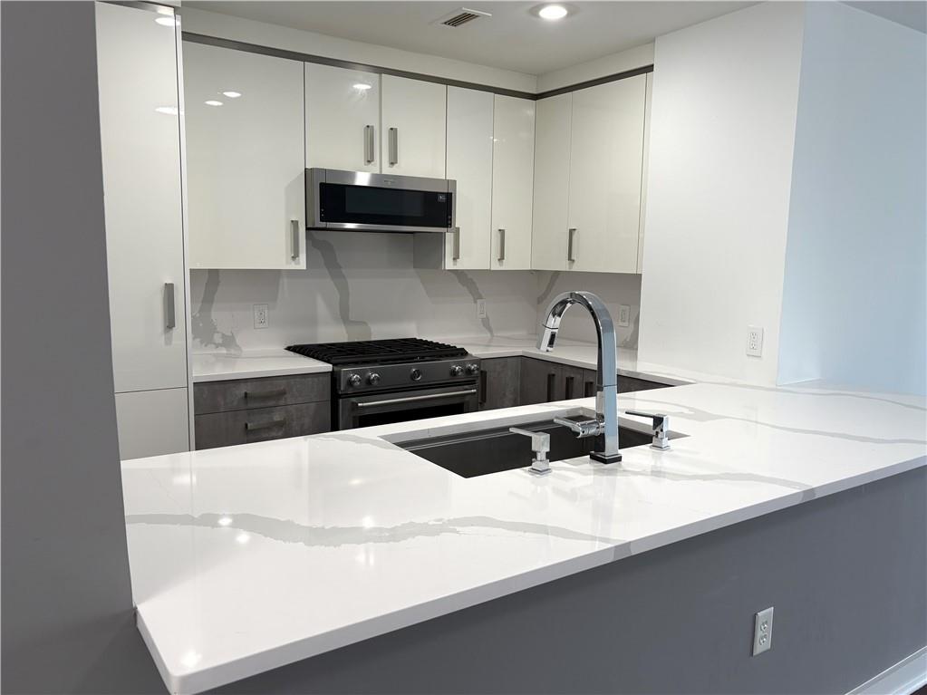 3338 Peachtree Road NE 2505