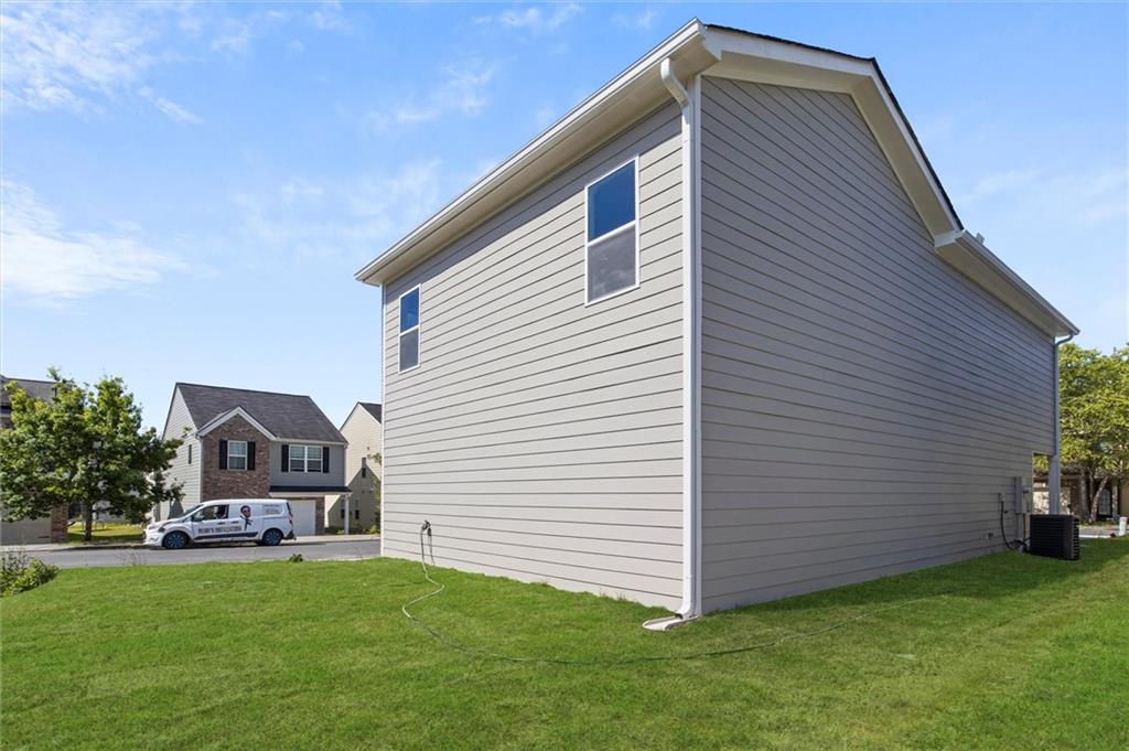 3634 Oakleaf Pass