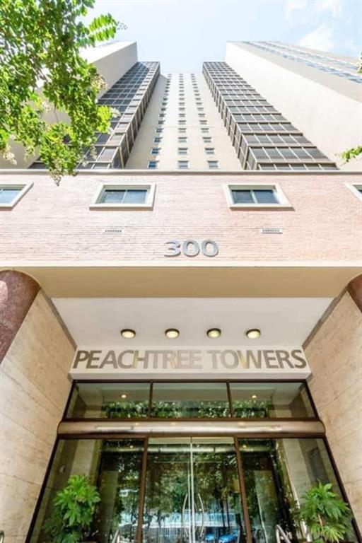 300 W Peachtree Street