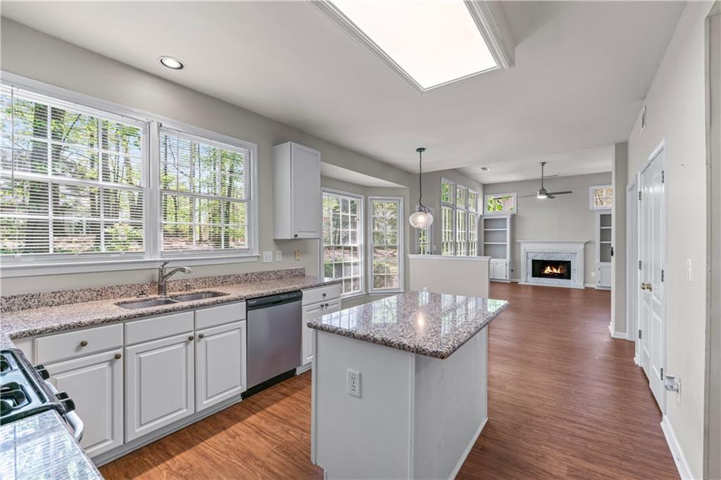 7045 Threadstone Overlook, Johns Creek, Georgia image 15