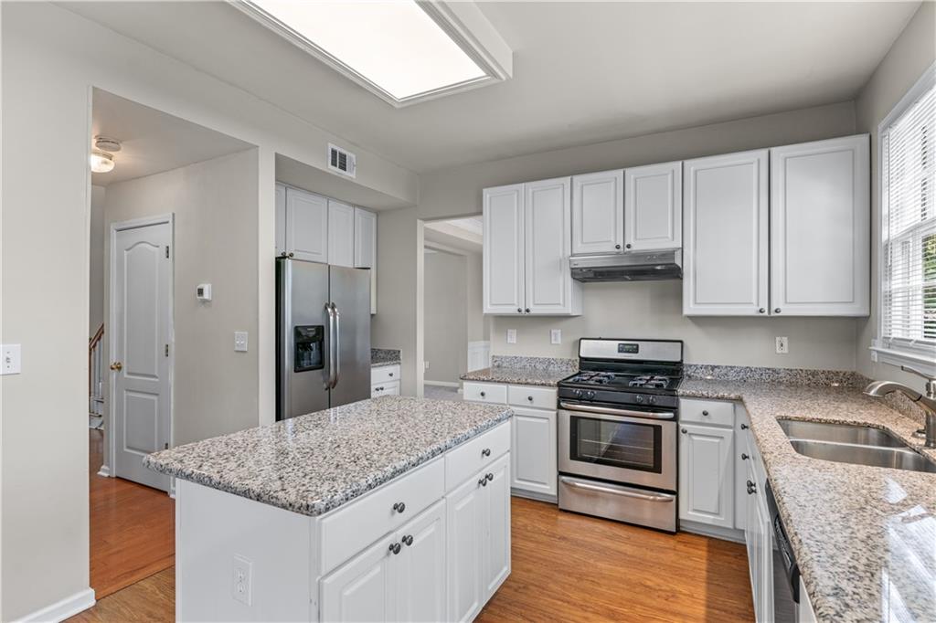 7045 Threadstone Overlook, Johns Creek, Georgia image 13