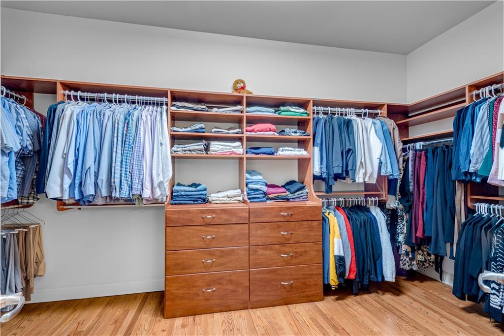 221 Oakwood Drive, Cumming, Georgia image 30