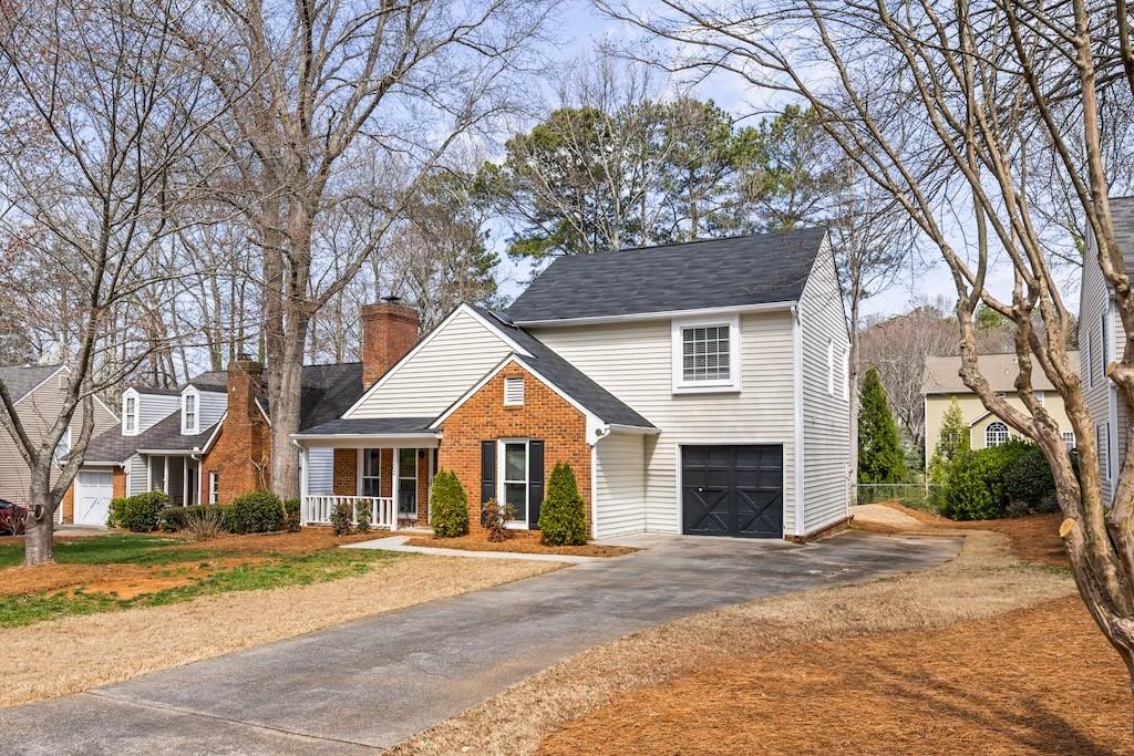 302 Roswell Green Lane, Roswell, Georgia image 1