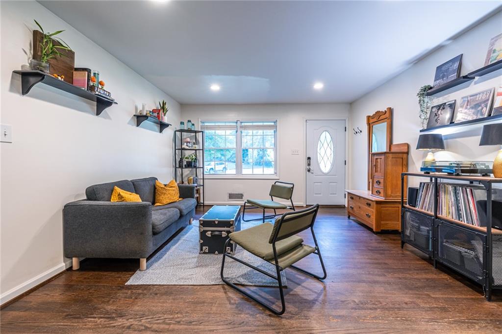 2849 Crescendo Drive, Atlanta, Georgia image 4