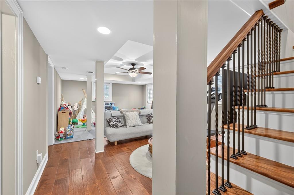 Davis Estates - Residential