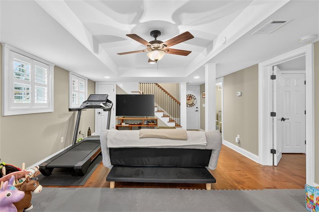 Davis Estates - Residential