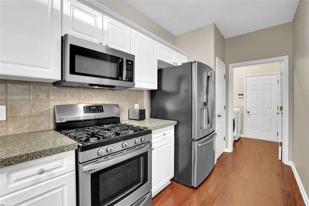 Canton, Georgia 30114, United States, 3 Bedrooms Bedrooms, ,2 BathroomsBathrooms,Residential,Active,167604