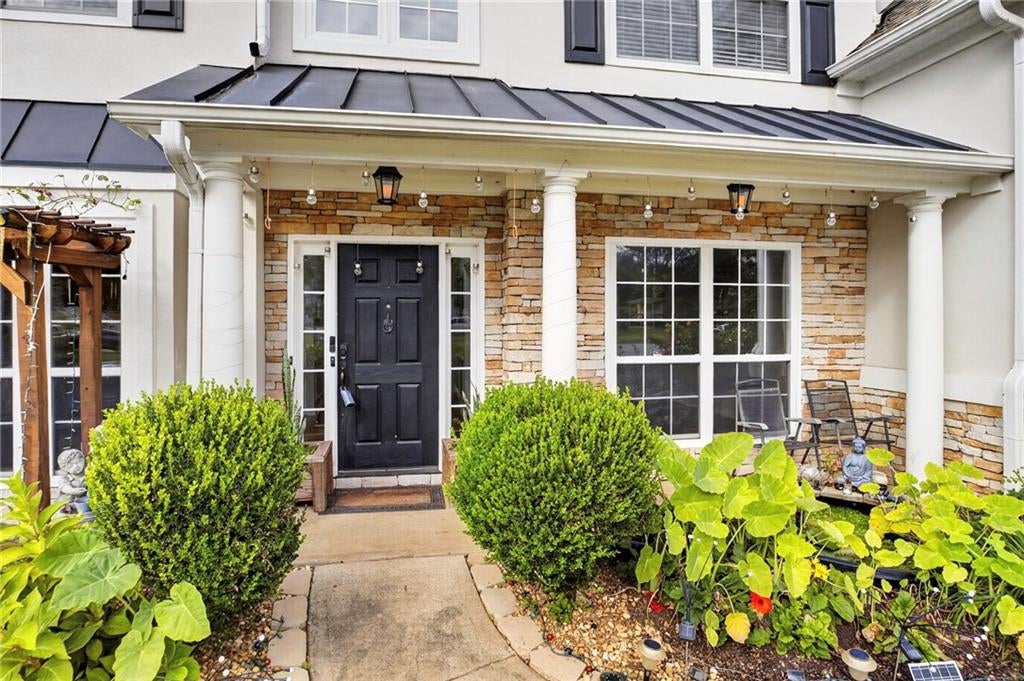 2828 Autumn Ridge Lane