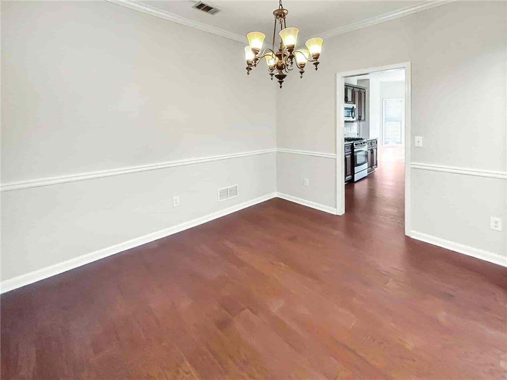 2562 Fairlawn Downs NW