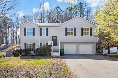 Homes For Sale - 601 Bluff Drive<br/> Woodstock, GA 30188