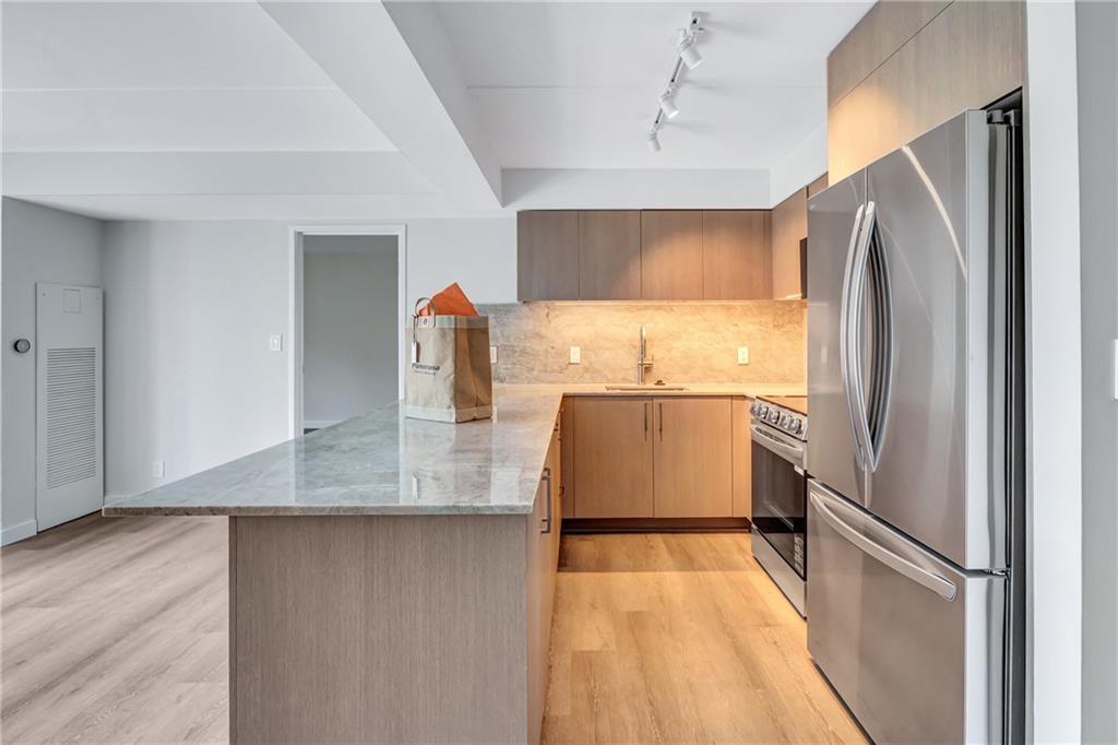 2460 Peachtree Road 913