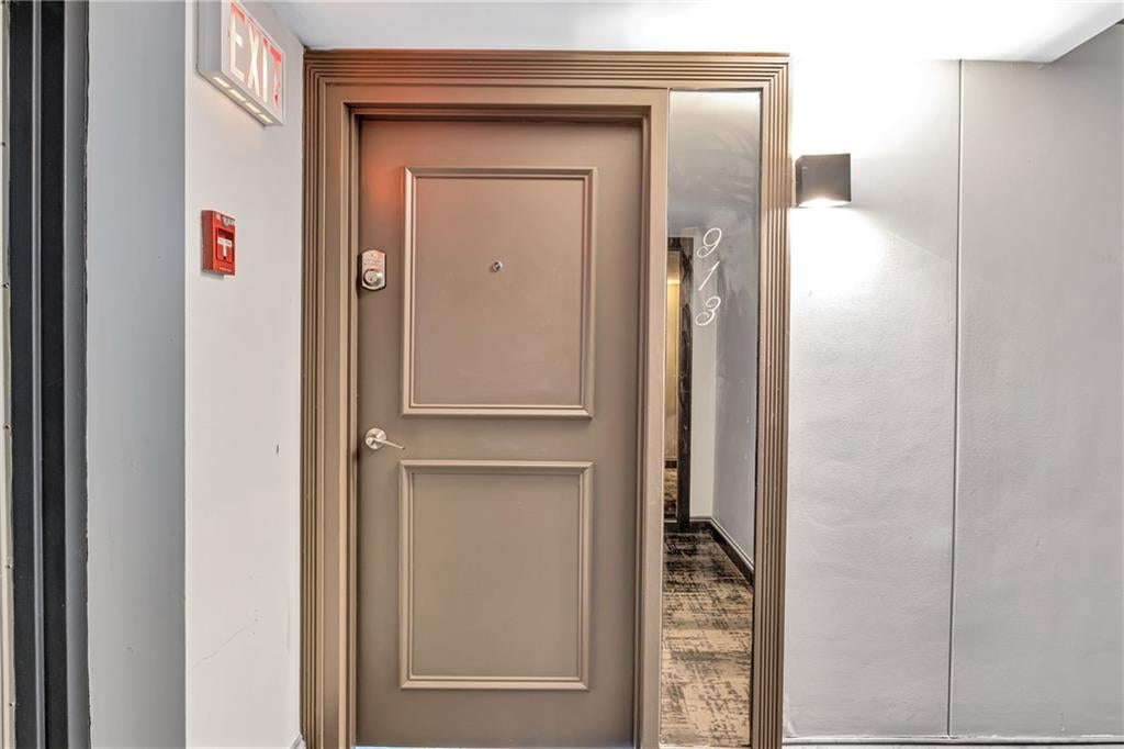 2460 Peachtree Road 913