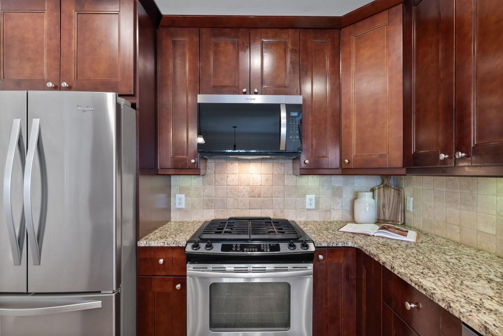 370 Landing Entry, Johns Creek, Georgia image 15