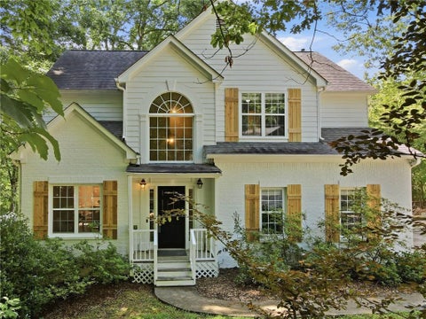 Homes For Sale - 1195 Greenwood Acres Drive<br/> Cumming, GA 30040
