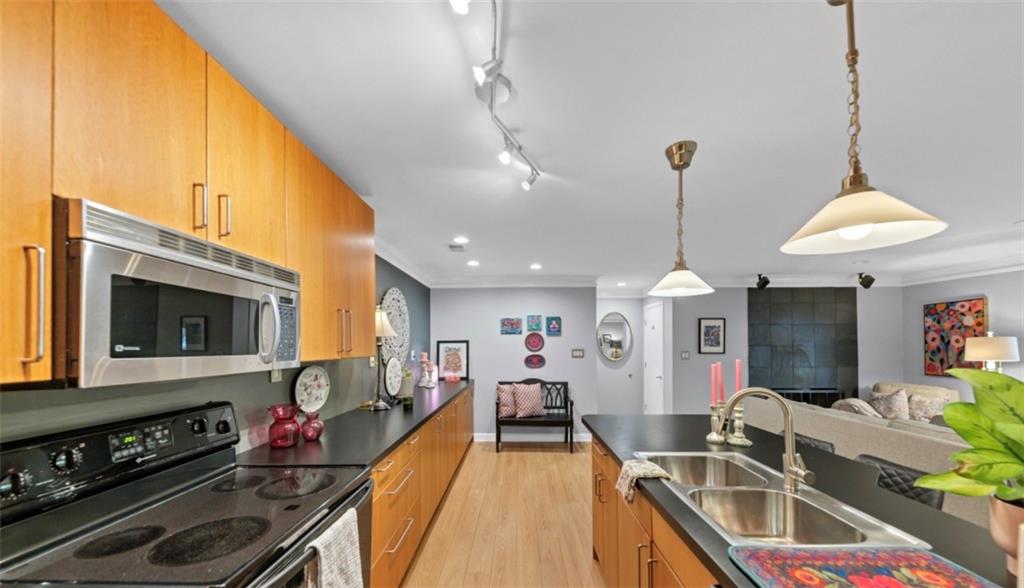 405 TUXWORTH Circle