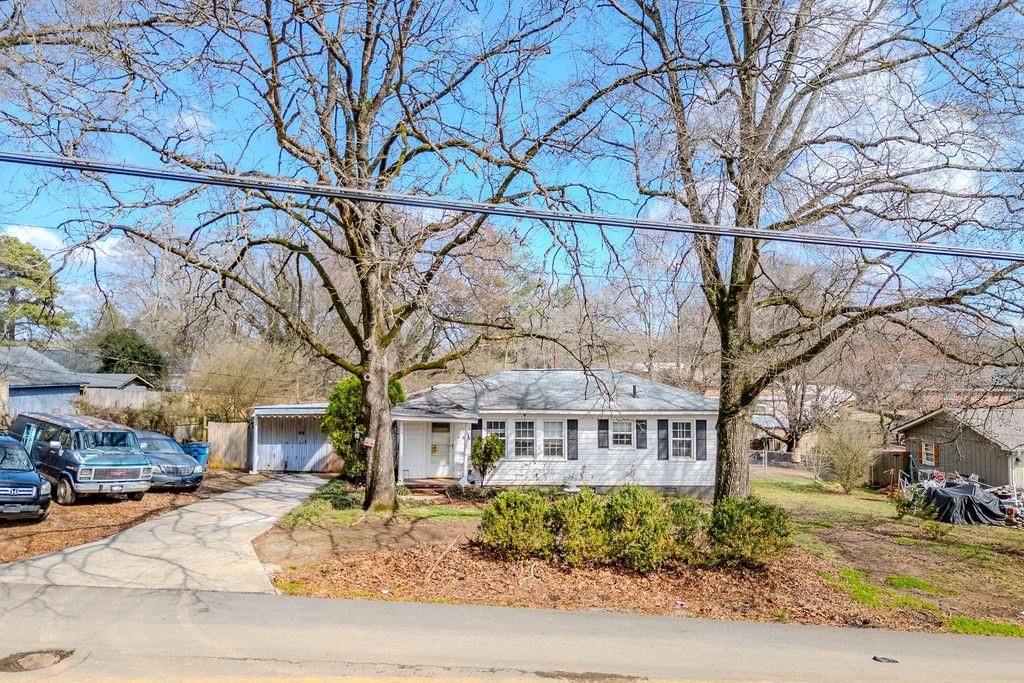 Photo of 8 Pinecrest Drive NW, Rome, GA 30165 (MLS # 7728663)