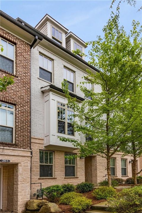 Townhouse For Sale - 259 Franklin Road<br/> Atlanta, GA 30342