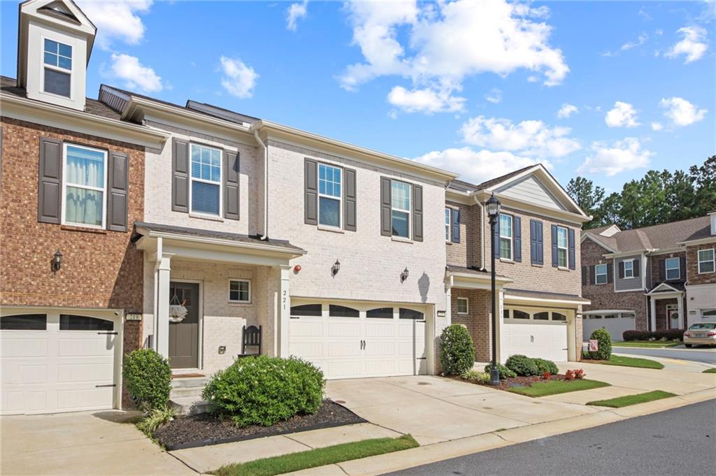 221 Ellis Lane