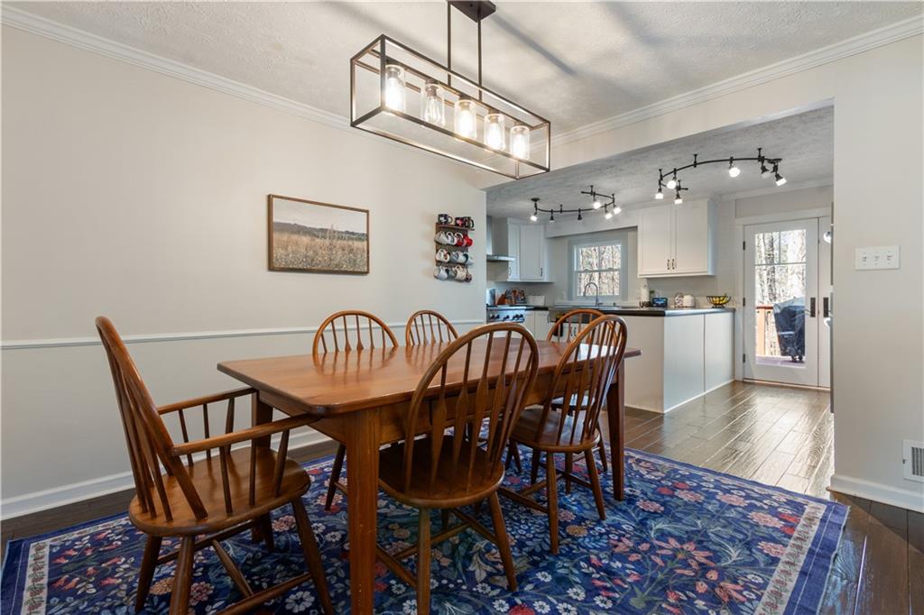 3828 Memorial Parkway NW