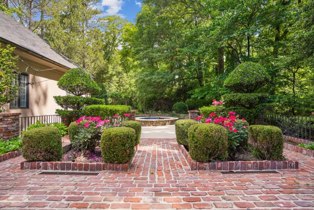 973 Peachtree Battle Avenue, Atlanta, Georgia image 3