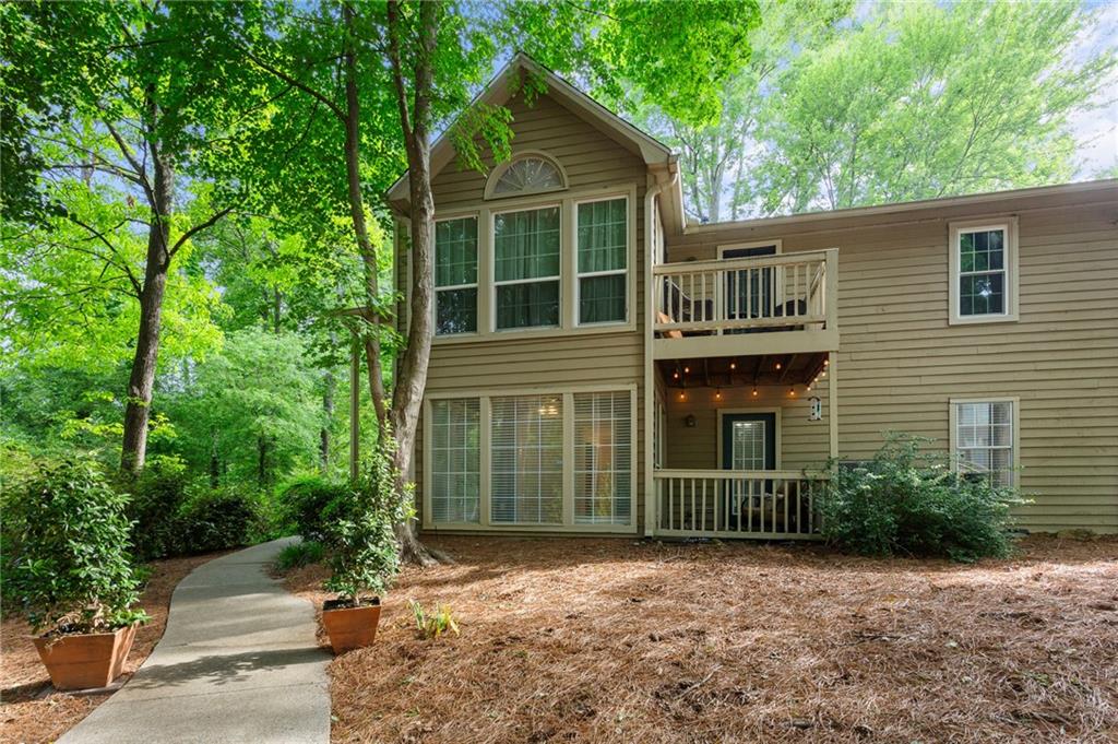 602 Country Park Drive SE