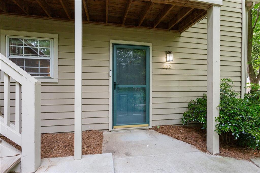 602 Country Park Drive SE