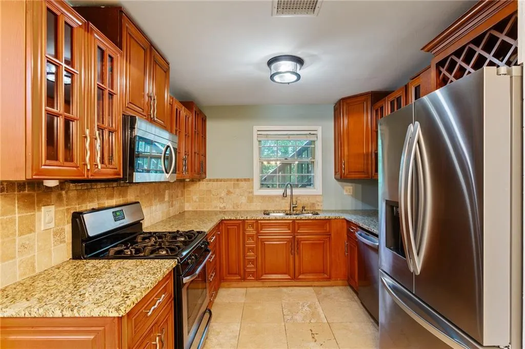 Smyrna, Georgia 30080, United States, 2 Bedrooms Bedrooms, ,1 BathroomBathrooms,Residential,Active,121686