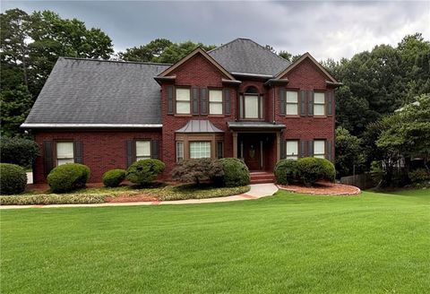 Homes For Sale - 1930 Barrett Downs Drive<br/> Cumming, GA 30040