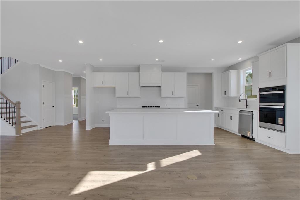 742 Crossroad Court
