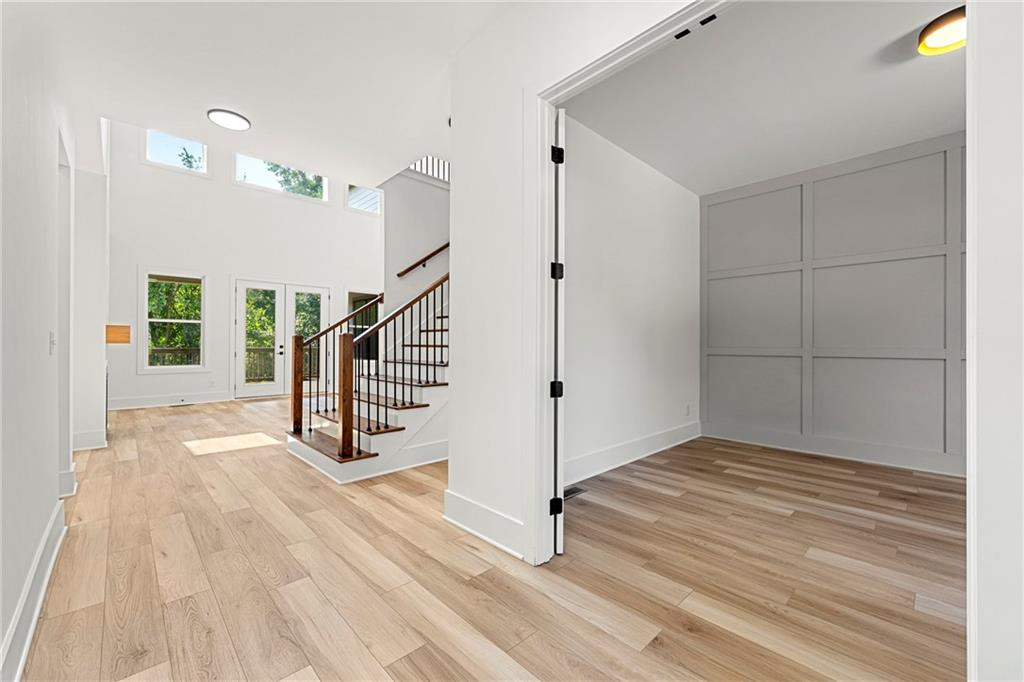5676 MEADOW VIEW Drive