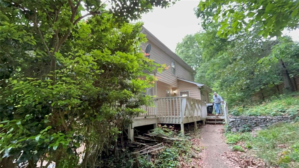 6175 Golden Landing