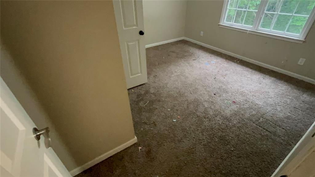 6175 Golden Landing
