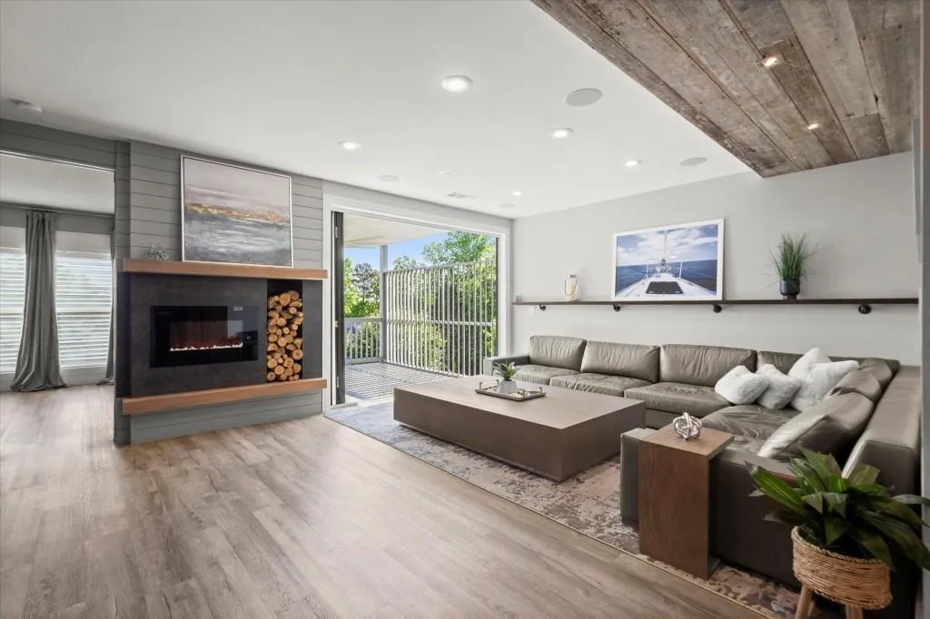 Cumming, Georgia 30041, United States, 2 Bedrooms Bedrooms, ,2 BathroomsBathrooms,Residential,Active,190657