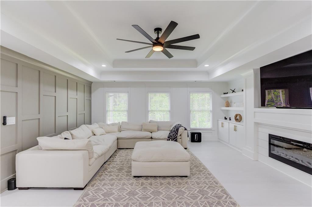961 Nours Circle
